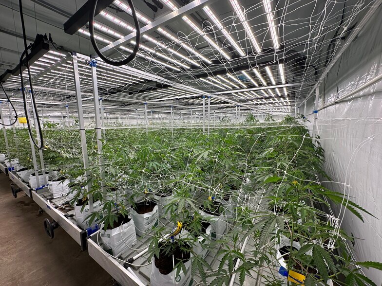 More Photos Of 947 N Buffington Rd, Sallisaw Warehouse For Sale