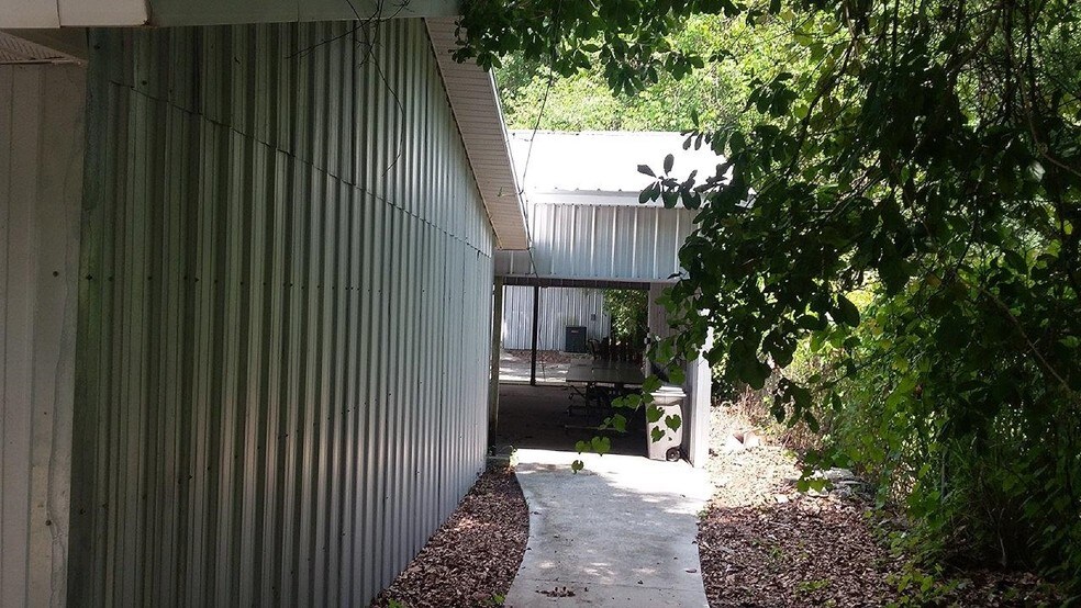 More Photos Of 1401 SW Martin Luther King Jr St, Arcadia General Retail For Lease