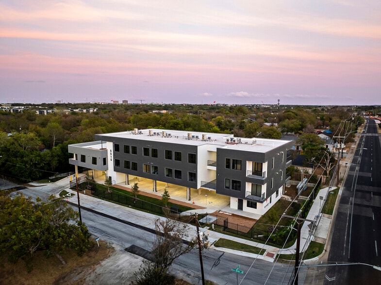 More Photos Of 5515 Humming Bird Ln, Austin Apartments For Sale