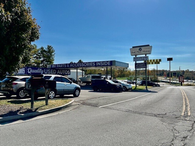 More Photos Of 21 Executive Dr, Crossville Service Station For Sale