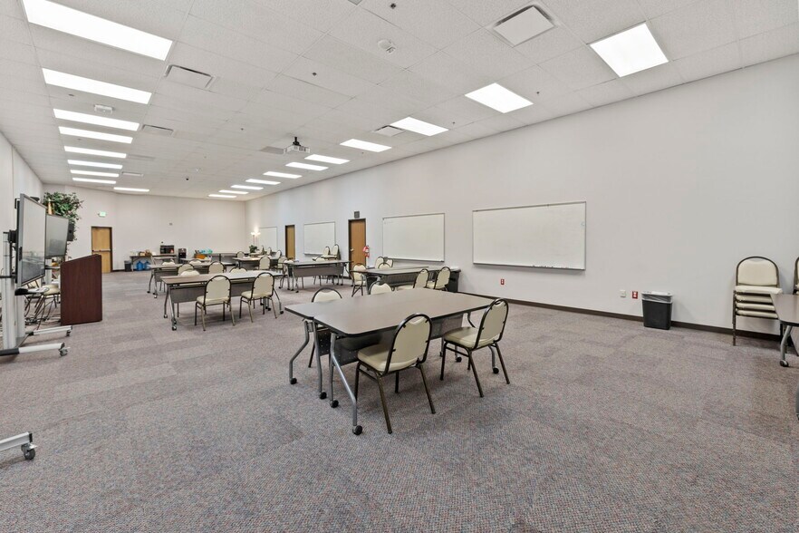 More Photos Of 6436 S Hwy 85-87, Colorado Springs General Retail For Sale