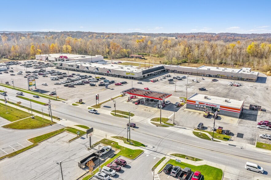 Primary Photo Of 370-530 S Indiana St, Mooresville General Retail For Lease