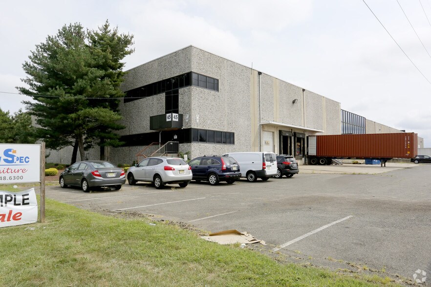 Primary Photo Of 41-49 Executive Ave, Edison Warehouse For Lease
