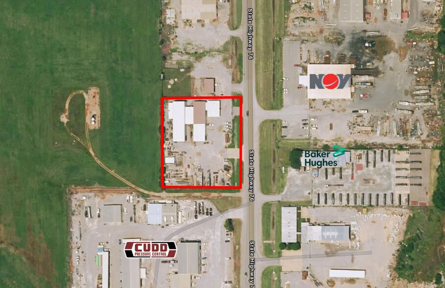 More Photos Of 1206 SE 4th St, Lindsay Manufacturing For Sale