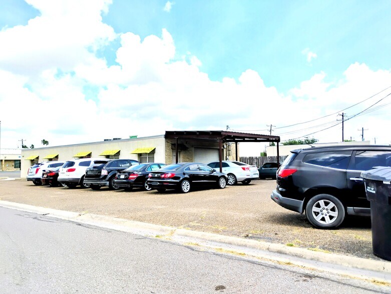 More Photos Of 925 S 77 Sunshine Strip, Harlingen Freestanding For Sale
