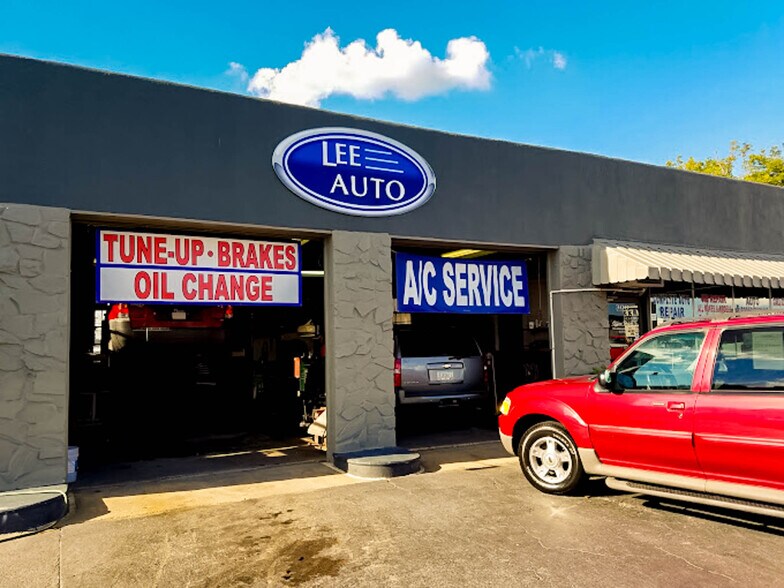 More Photos Of 300 W Hill, Valdosta Auto Dealership For Sale