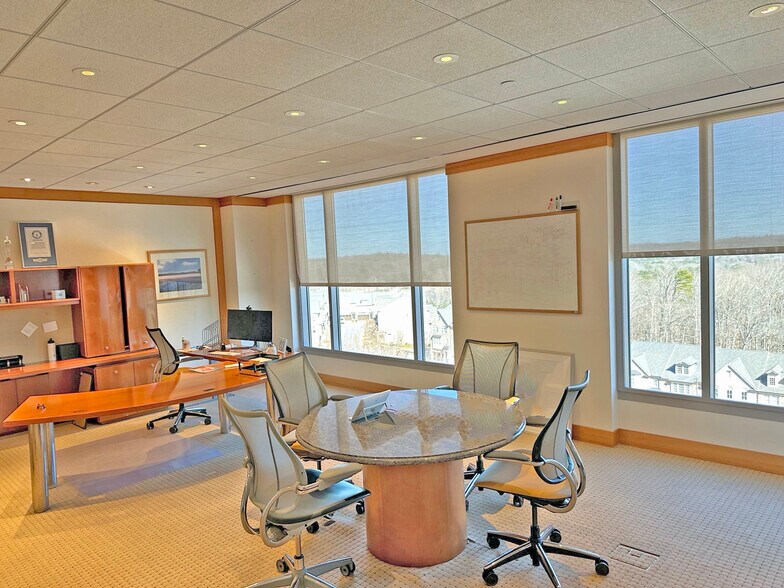 More Photos Of 4100 Wildwood Pky, Atlanta Unknown For Lease