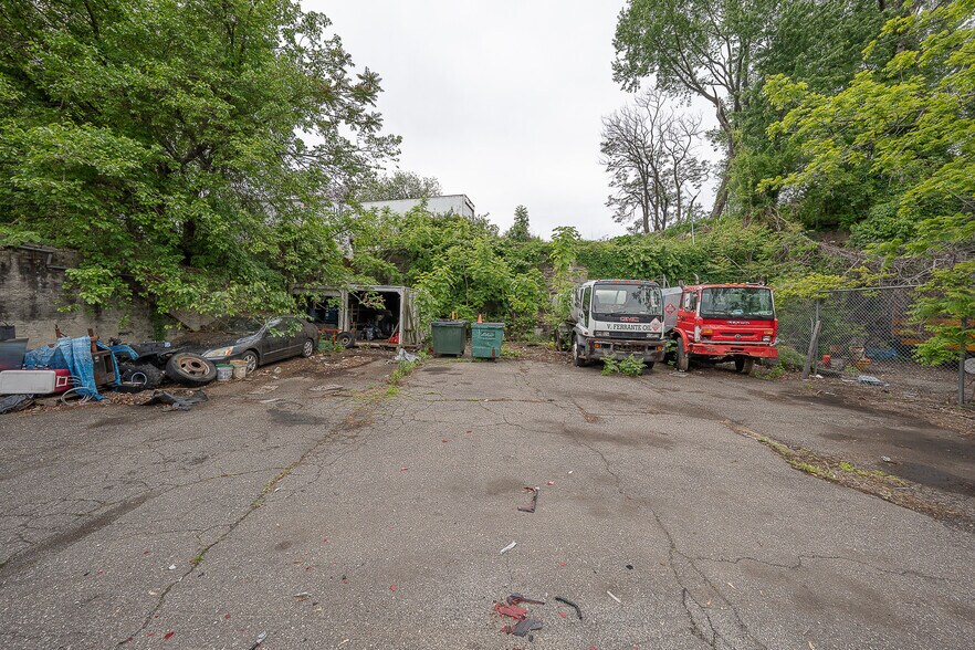 More Photos Of 175 W Wellens Ave, Philadelphia Warehouse For Sale
