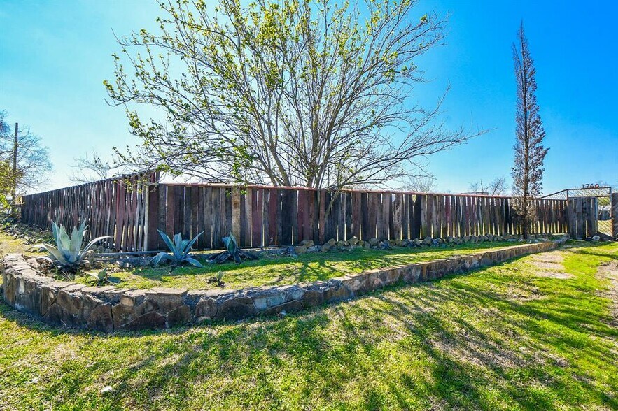 More Photos Of 1760 Allen Genoa Rd, Houston Land For Sale