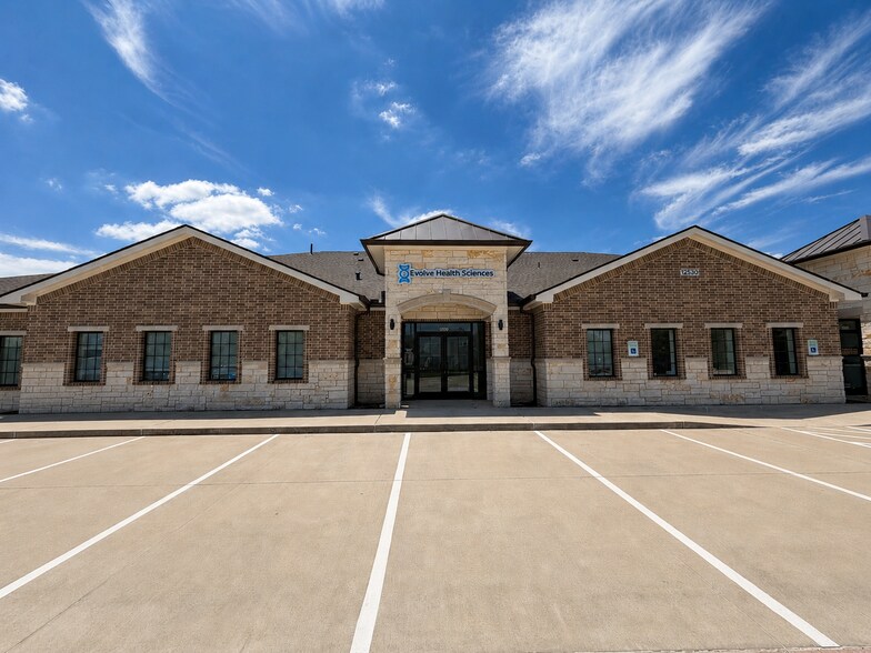 Primary Photo Of 12530 Lebanon Rd, Frisco Medical For Sale