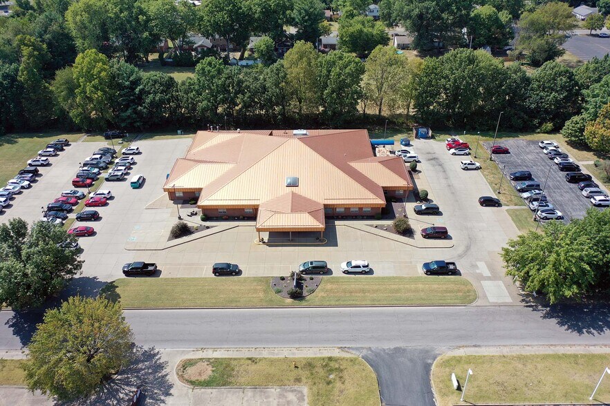 More Photos Of 1125 Professional Blvd, Evansville Office For Sale