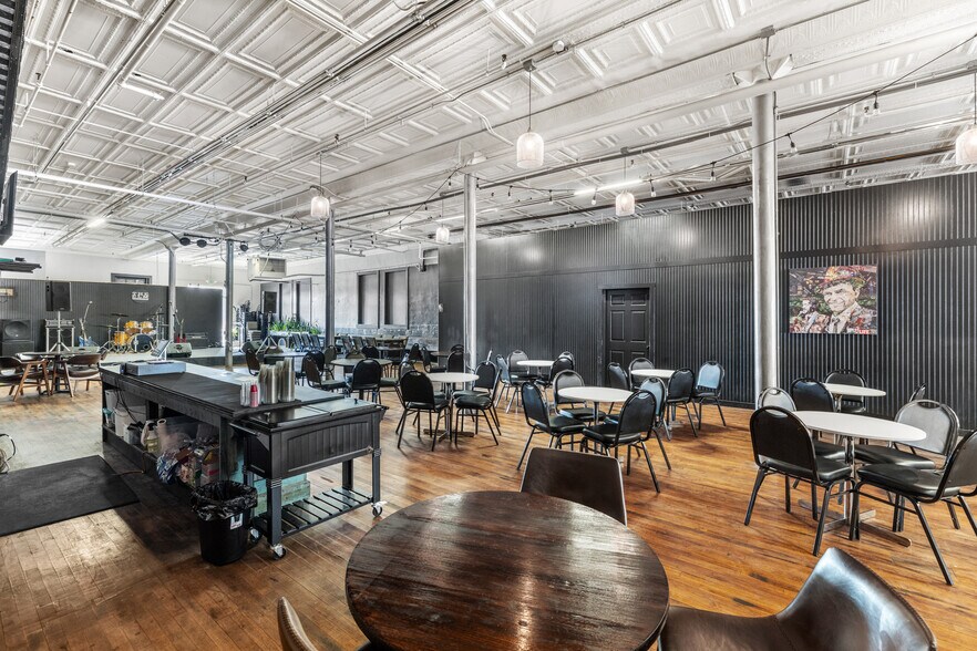 More Photos Of 120 N Elm St, Henderson Storefront Retail Residential For Sale