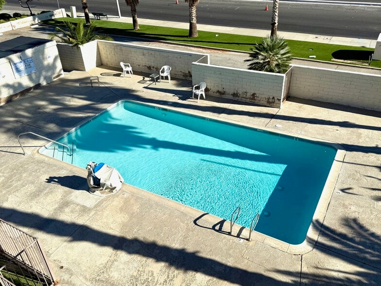 More Photos Of 430 W Palmdale Blvd, Palmdale Hotel For Sale