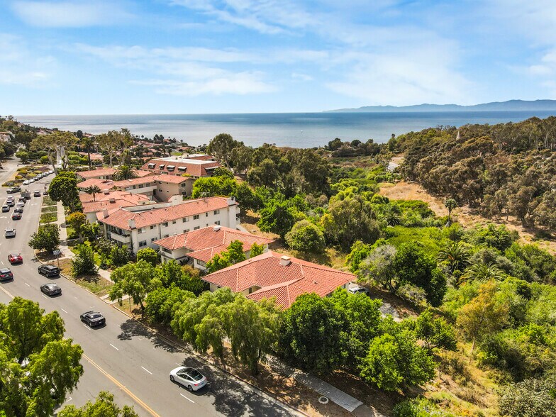 More Photos Of 229 Palos Verdes Dr W, Palos Verdes Estates Multifamily For Sale