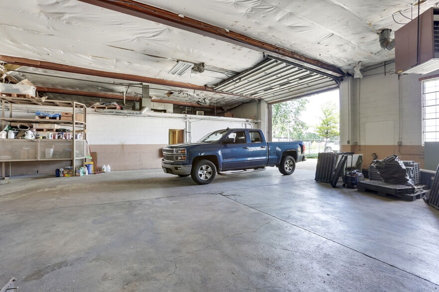 More Photos Of 2591 Harrison Rd, Columbus Warehouse For Sale