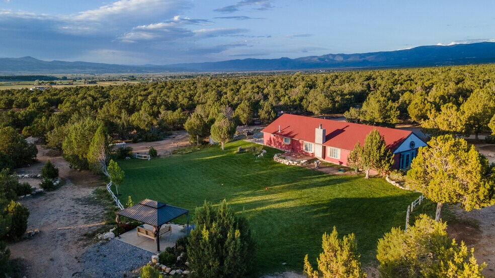 More Photos Of 11550 Pigeon Hollow Rd, Spring City Hotel For Sale