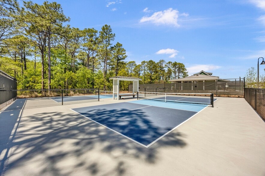 More Photos Of 162 Dugger Ln, Wilmington Apartments For Sale