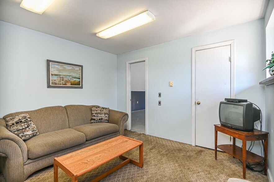 More Photos Of 1100 US ROUTE 1, York Auto Dealership For Sale