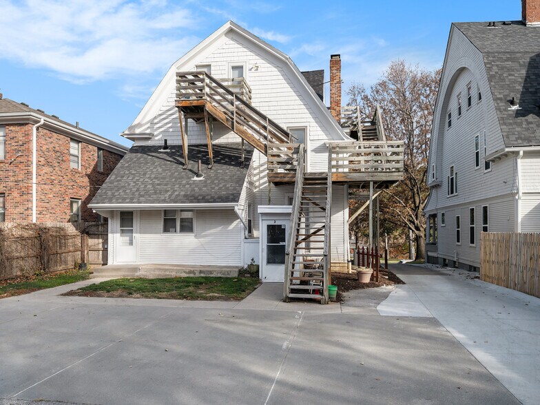 More Photos Of 1618 S 32nd Ave, Omaha Apartments For Sale