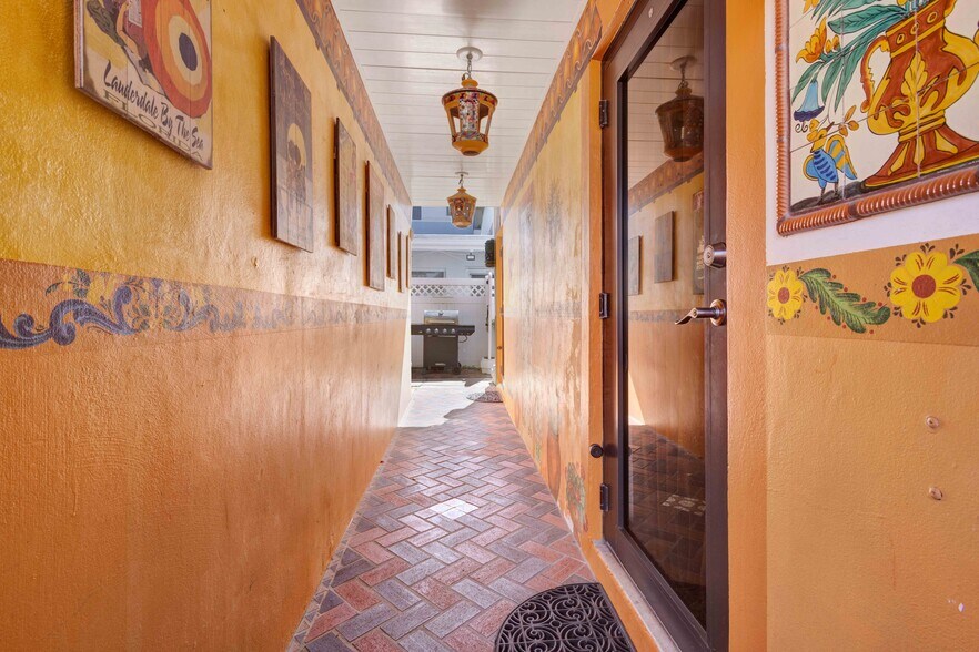 More Photos Of 4525 El Mar Dr, Lauderdale By The Sea Hotel For Sale