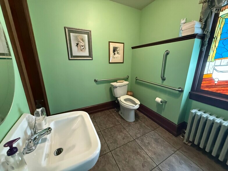 More Photos Of 40 Hockersville Rd, Hershey Freestanding For Sale