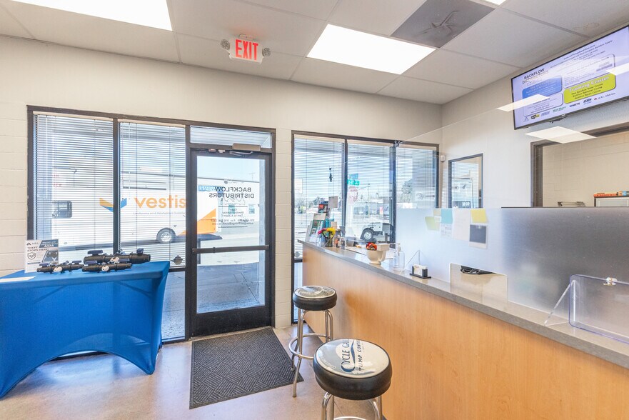 More Photos Of 6400 Elvas Ave, Sacramento Freestanding For Sale