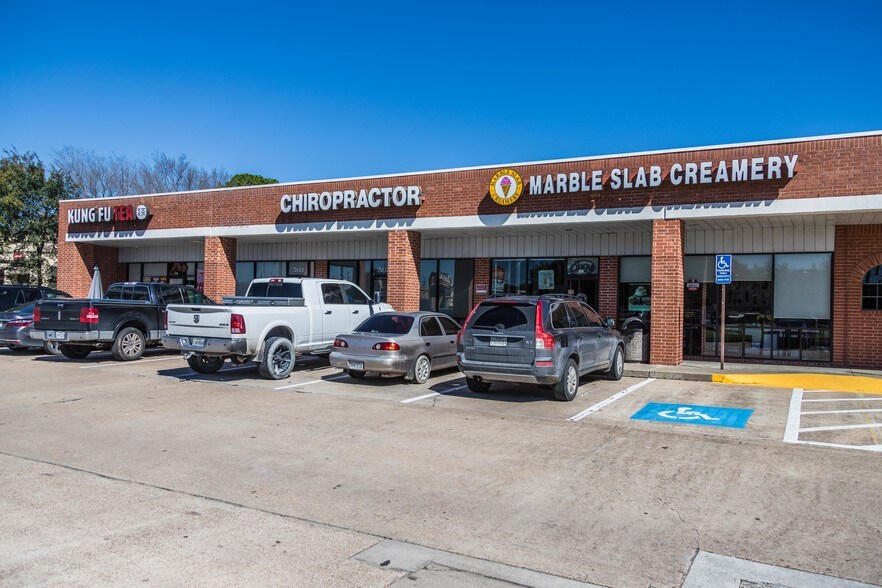 More Photos Of 501-521 S Mason Rd, Katy Storefront For Lease