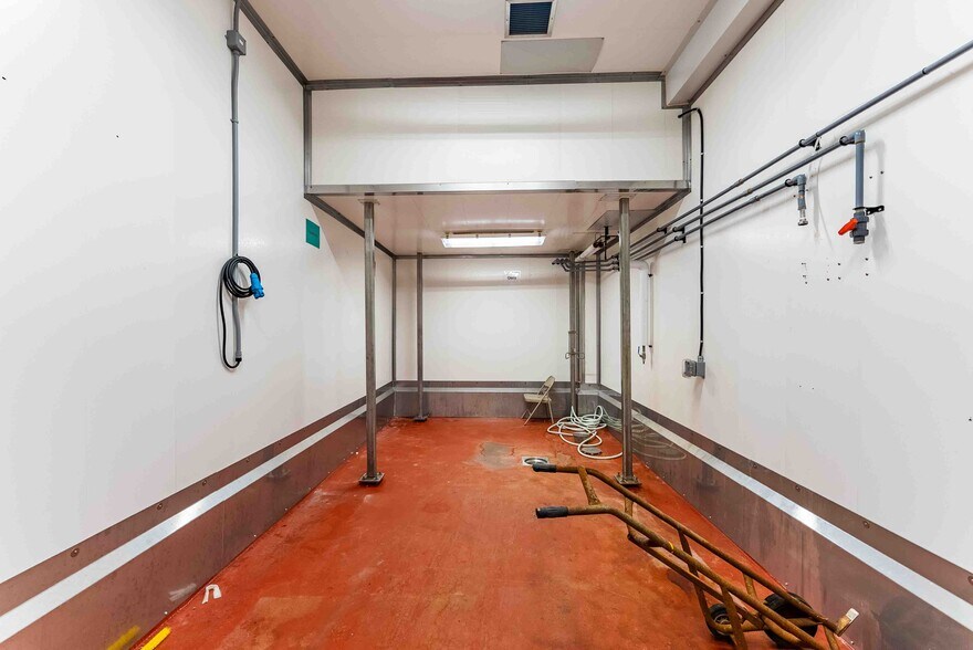 More Photos Of 500 Barrydowne Rd, Sudbury Manufacturing For Sale
