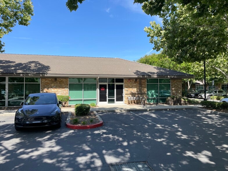 More Photos Of 1972 Del Paso Rd, Sacramento Medical For Sale