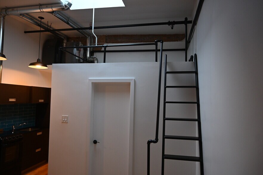 More Photos Of 2480 Dundas St W, Toronto Apartments For Sale