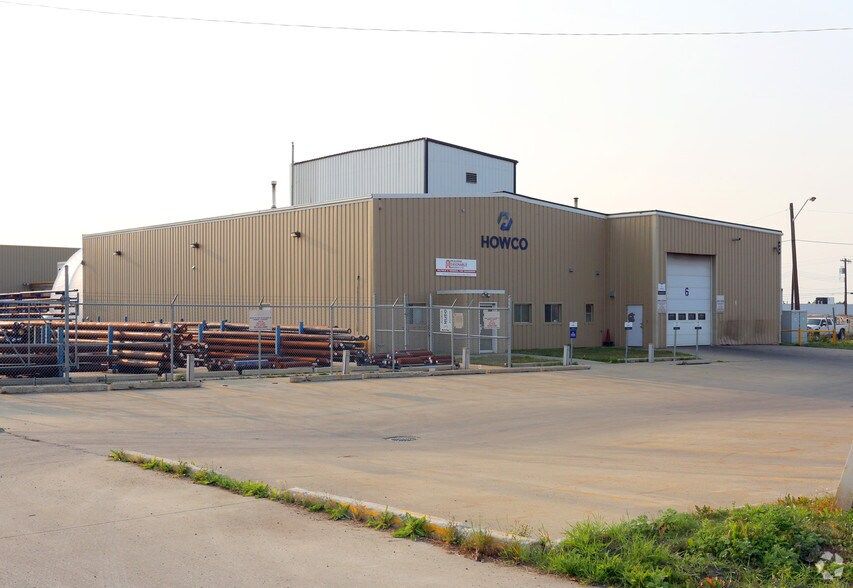 More Photos Of 7504 52 St NW, Edmonton Manufacturing For Sale