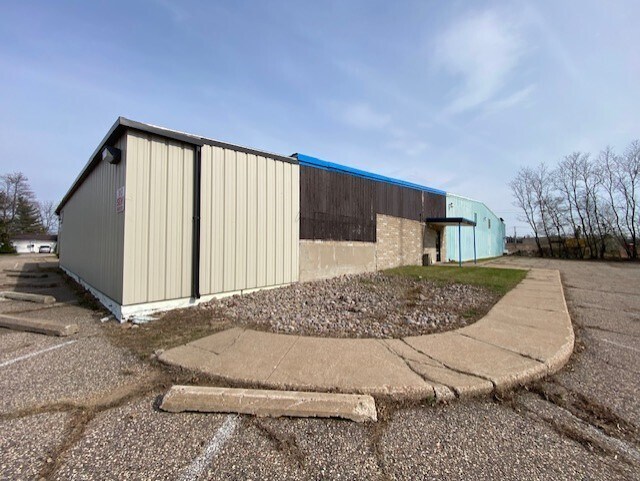 More Photos Of 2525 Dixon St, Stevens Point Light Manufacturing For Lease