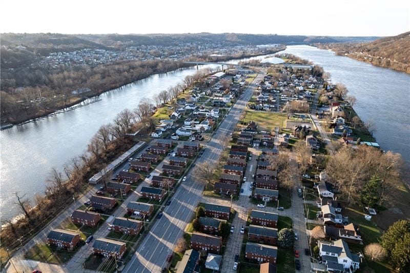 More Photos Of Grand Ave, Pittsburgh Self Storage For Sale