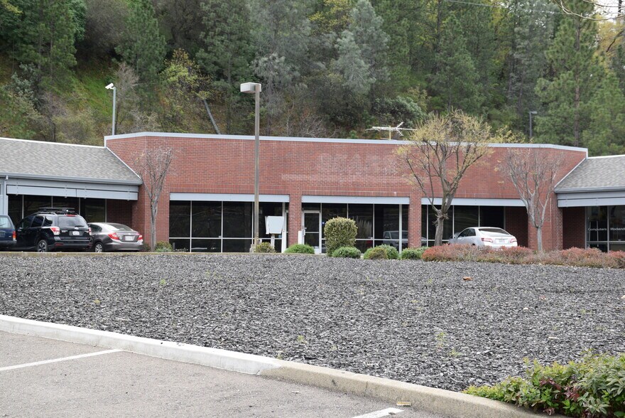 More Photos Of 384 Placerville Dr, Placerville Unknown For Lease