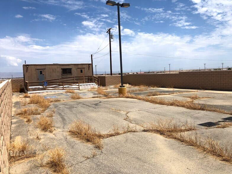 More Photos Of 1972 Thomas R Cannell Rd, Thermal Parking Lot For Sale