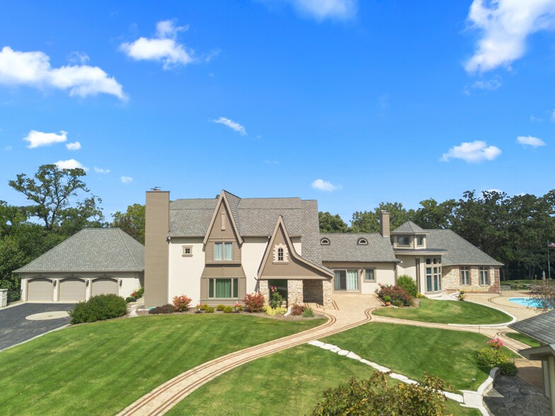 More Photos Of 8508 Il Route 120, Woodstock Specialty For Sale