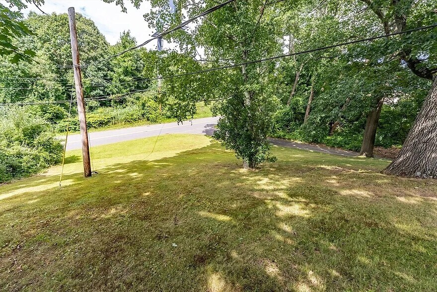 More Photos Of 95 Baskin Dr, Chicopee Office Residential For Sale