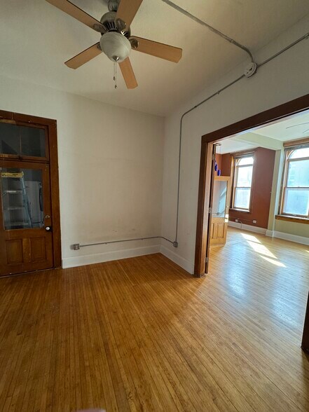 More Photos Of 327 N Riverfront Dr, Mankato Storefront Retail Residential For Sale