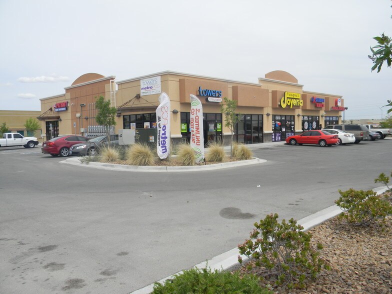 More Photos Of 11890 Vista del Sol Dr, El Paso General Retail For Lease
