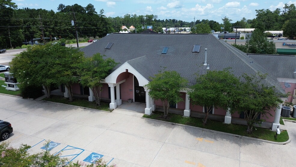 More Photos Of 1120 US-190, Covington Healthcare For Lease