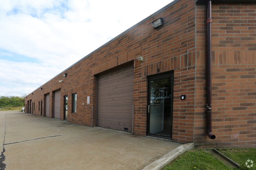 More Photos Of 7591 Tyler Blvd, Mentor Warehouse For Lease