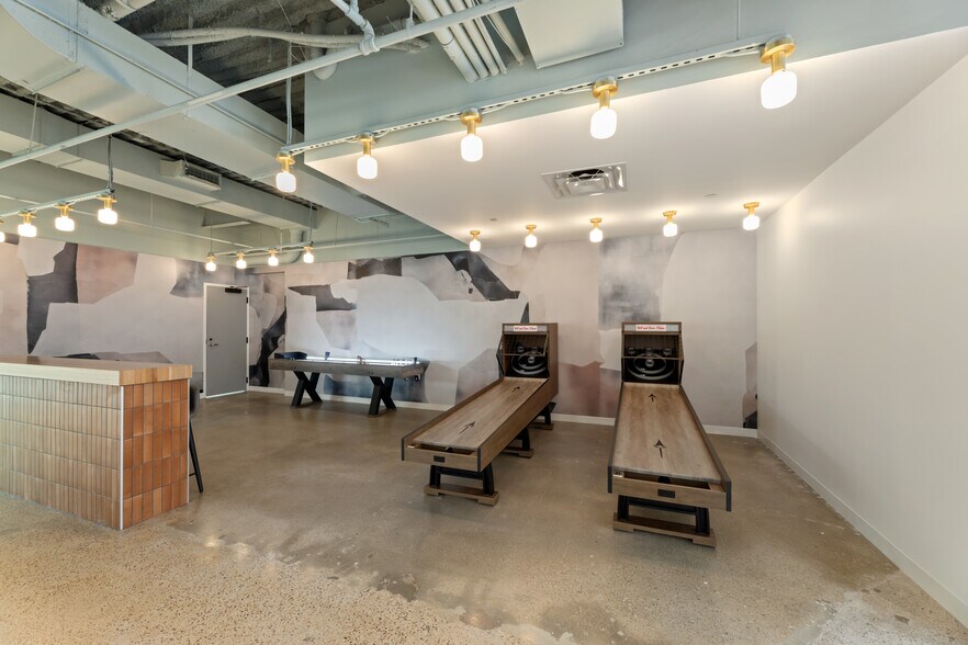 More Photos Of 8350 N Central Expy, Dallas Unknown For Lease