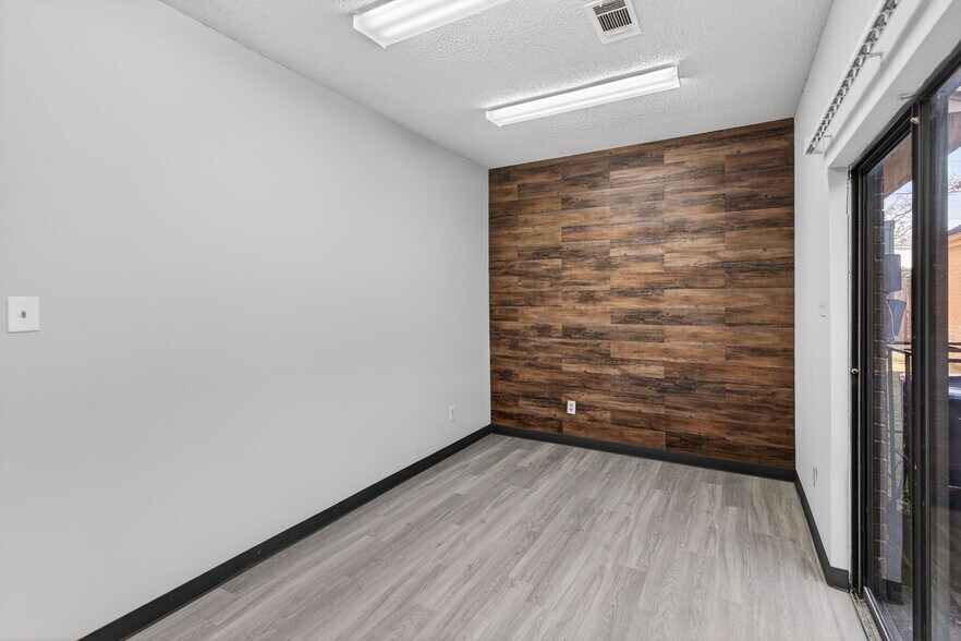 More Photos Of 11111 Jones Rd, Houston Medical For Sale