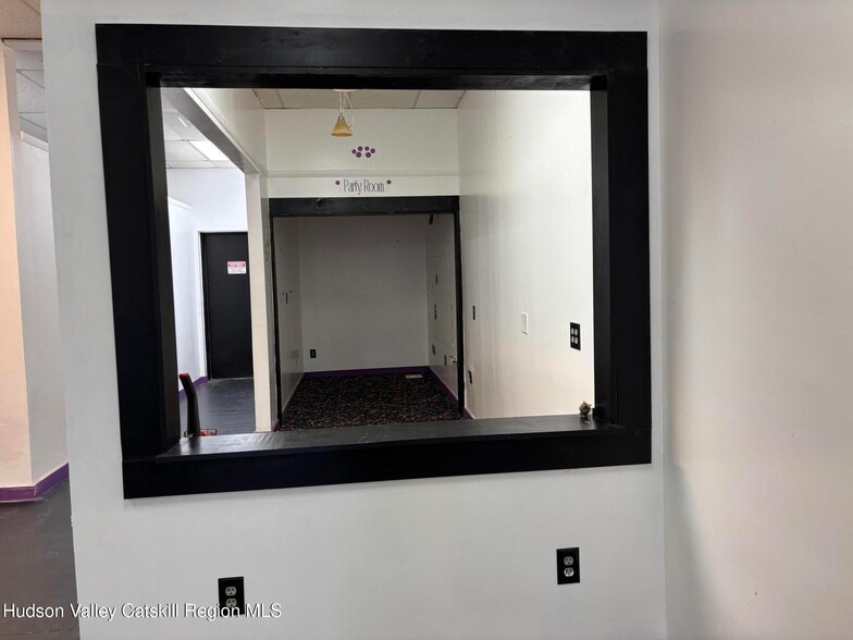 More Photos Of 1076-1090 Morton Blvd, Kingston Storefront Retail Office For Lease