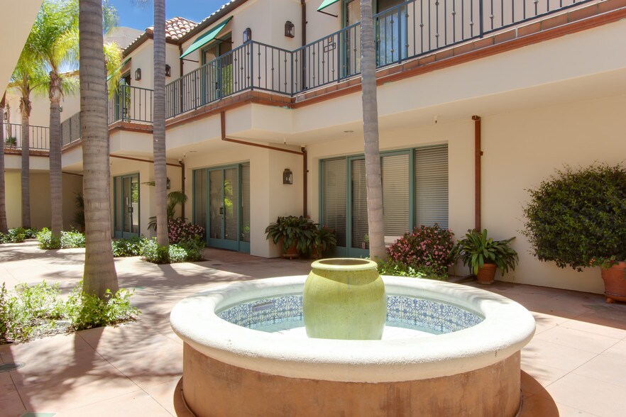 More Photos Of 550 Silver Spur Rd, Rancho Palos Verdes Office For Lease