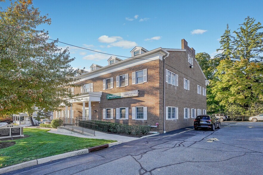 More Photos Of 245 E Main St, Ramsey Medical For Lease