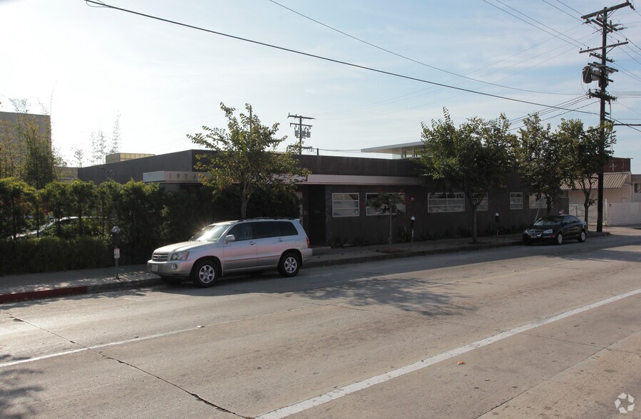 Primary Photo Of 1920 Olympic Blvd, Santa Monica Loft Creative Space For Lease
