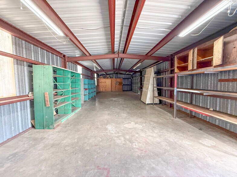 More Photos Of 11730 Highway 152, Pampa Warehouse For Sale