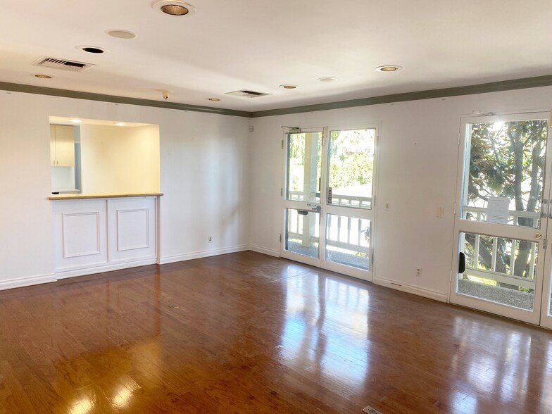 More Photos Of 230 W Pueblo St, Santa Barbara Medical For Sale