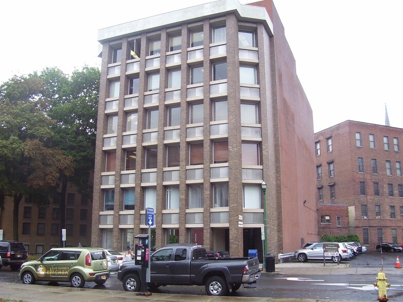 More Photos Of 333 E Onondaga St, Syracuse Medical For Sale